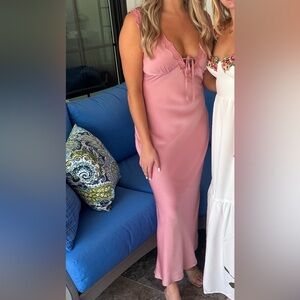 Elegant Pink Sleeveless Dress